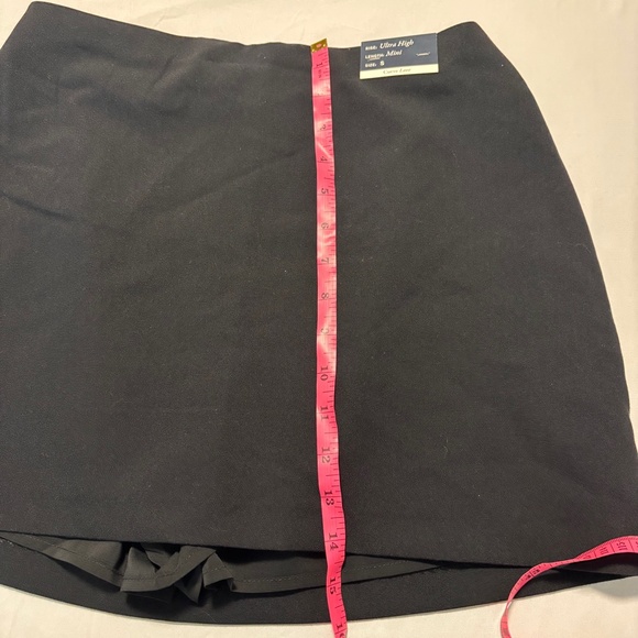 Abercrombie Ultra High Rise Mini Skort Black Size Small - Picture 5 of 5